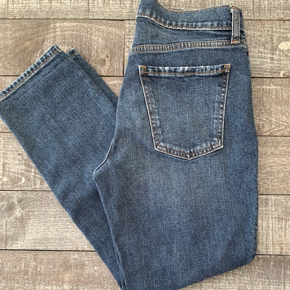 Old Navy Mid Rise Distressed Boyfriend Jeans - Picture 2 of 6